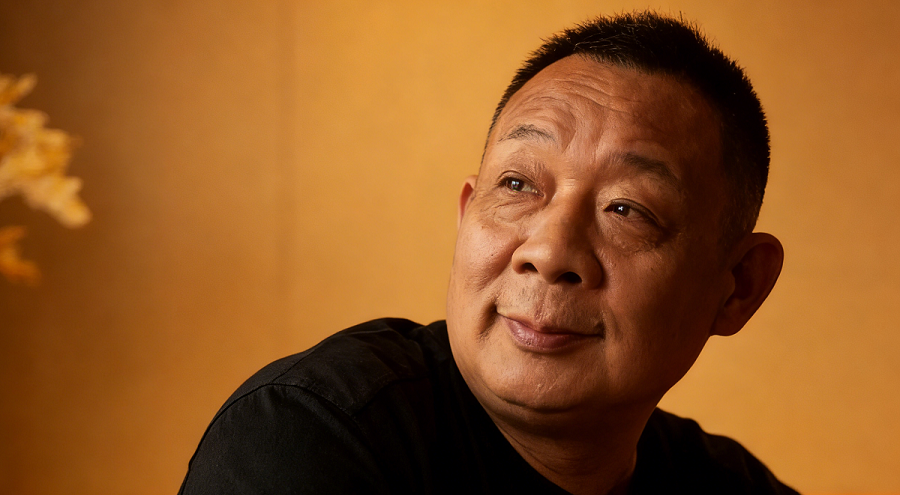 【希鸥网观察】手握超41亿现金，于东来60岁，宣布退休！